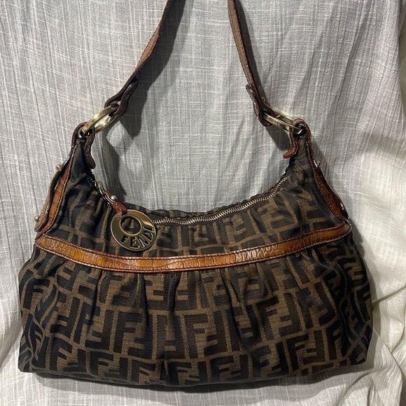 Beautiful Authentic FENDI Brown Shoulder Bag!!! Great Condition 😍😍😍 - Picture 1 of 14